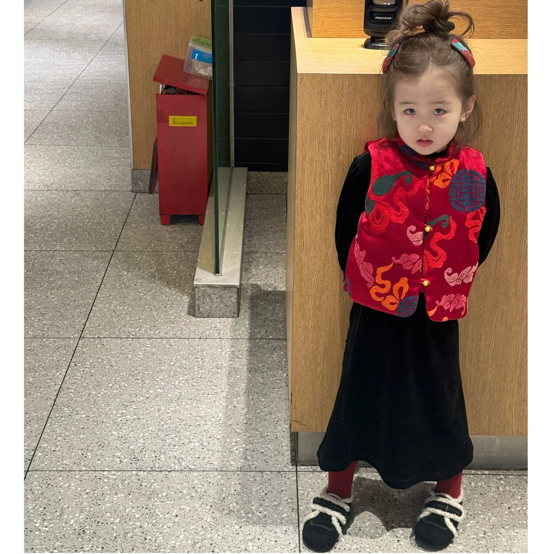反季清仓2024冬季新款韩版女童过年喜庆红色马甲搭丝绒半裙套装