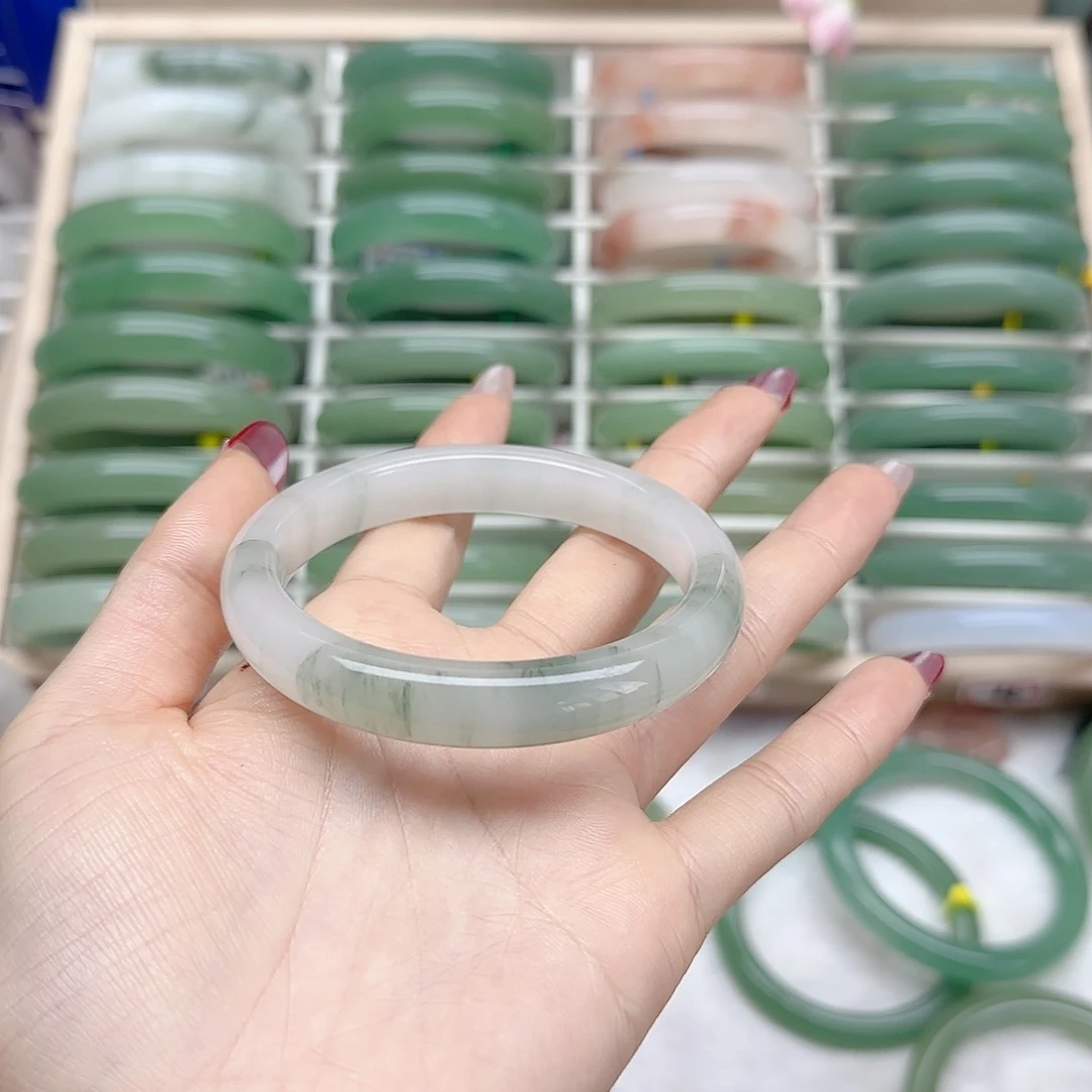 石英质玉手镯未镶嵌5859口径