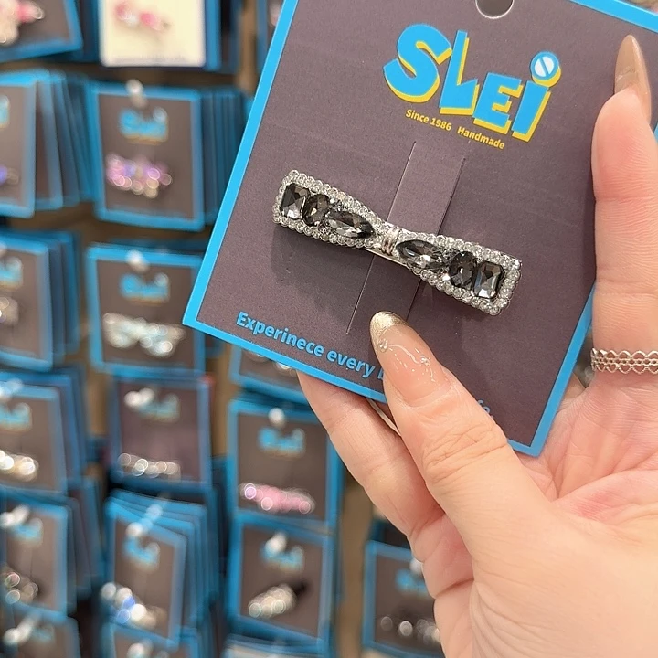 布艺非金属灰色蝴蝶结钻鸭夹