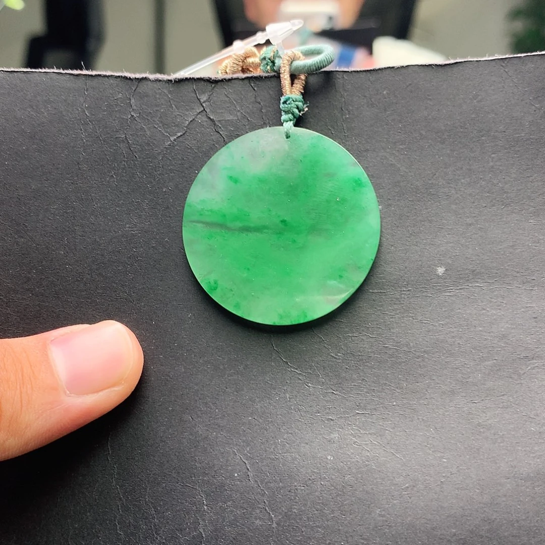 石英质玉未镶嵌颈饰