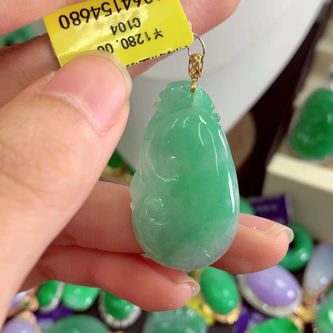 吊坠(不含链)18K金镶嵌翡翠