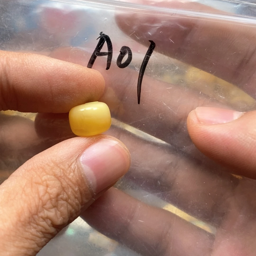 蜜蜡裸石未镶嵌锋*直发