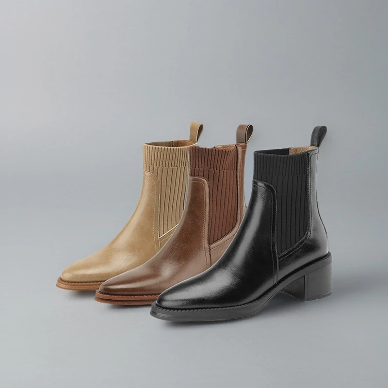 孙火火/2025超火尖头粗跟中跟真皮短靴女针织拼接套筒百搭时装靴