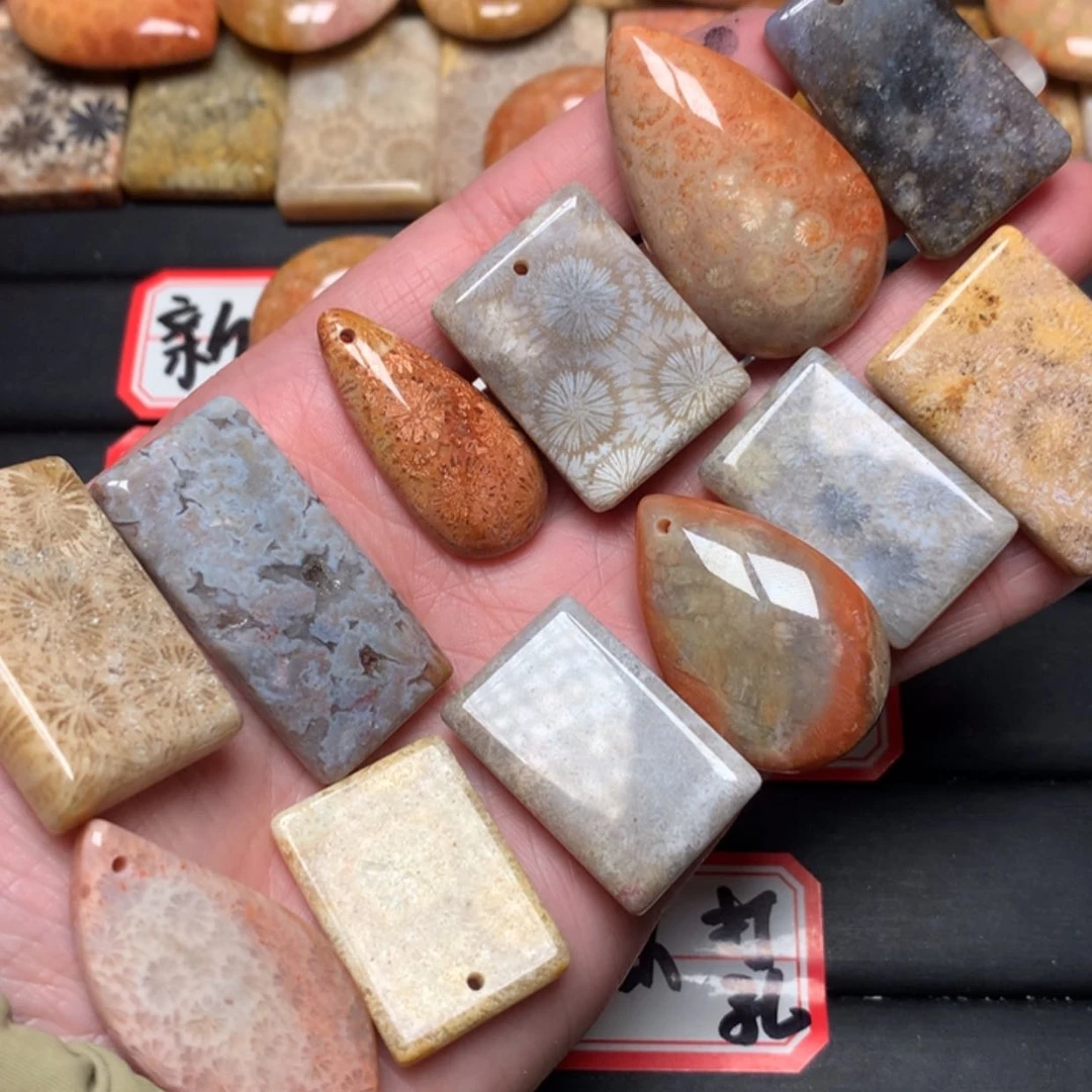 【闪购商品】硅化玉颈饰未镶嵌一*儿