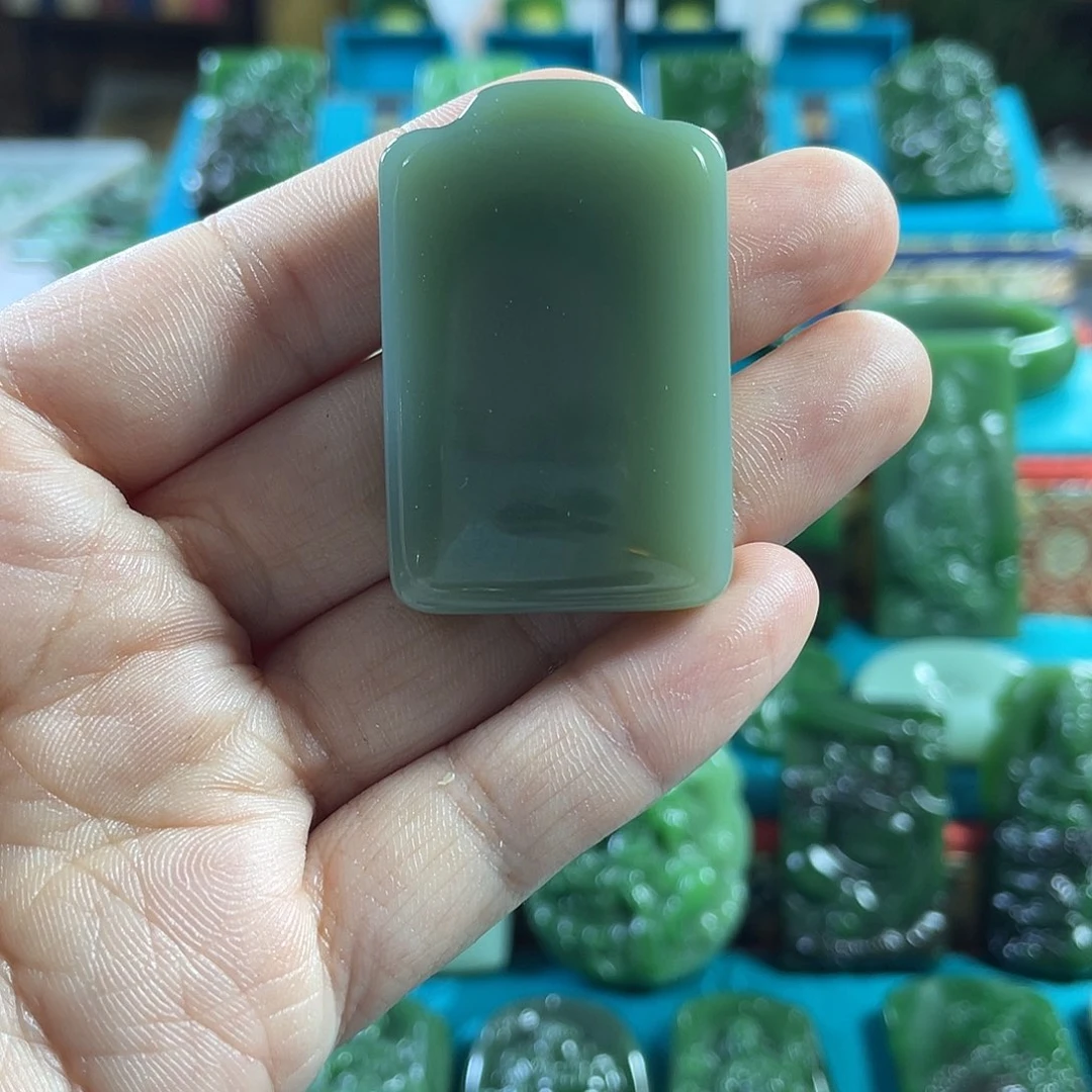 和田玉未镶嵌颈饰零**度