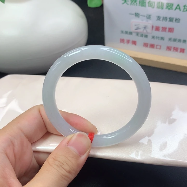 翡翠手镯（圆镯）未镶嵌5354