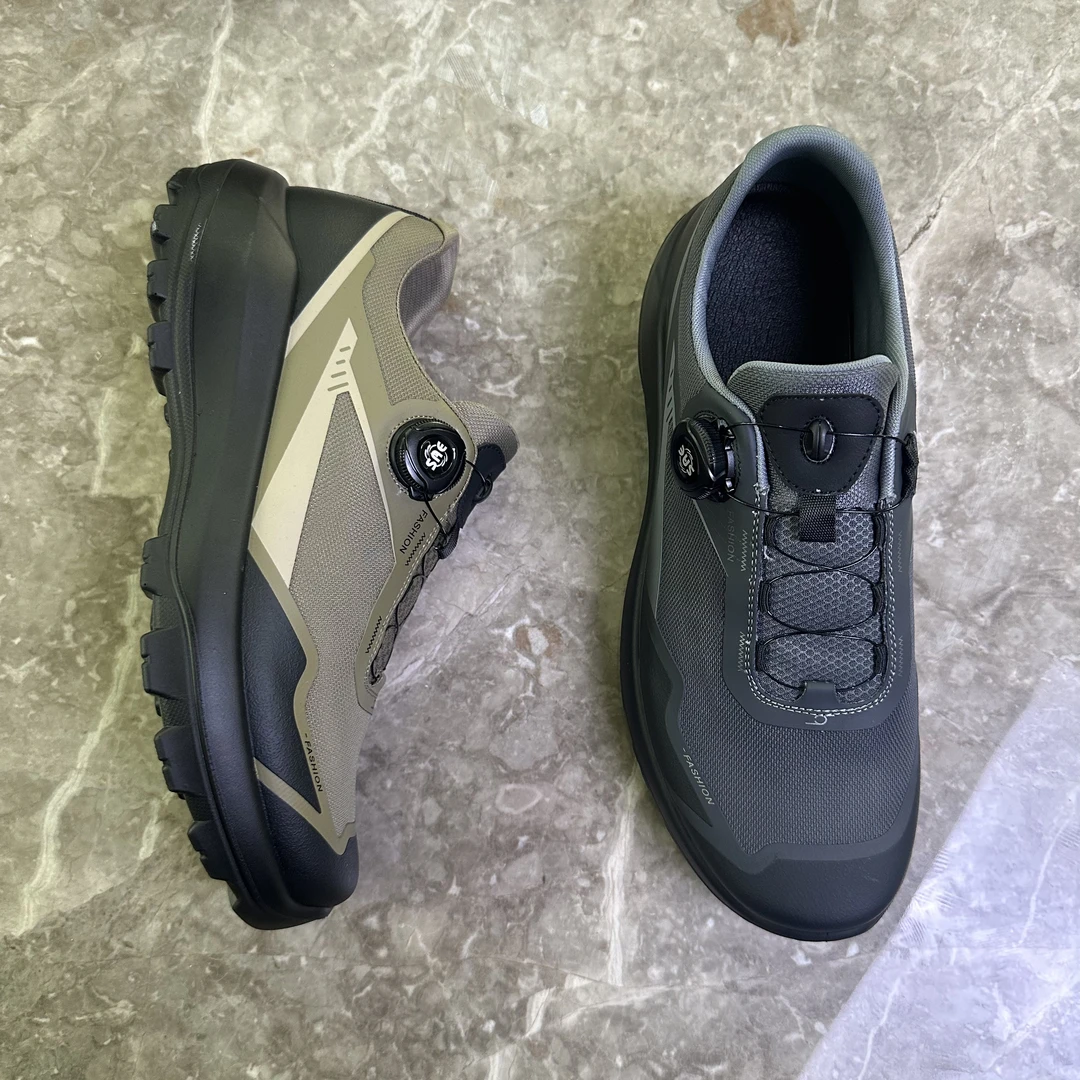 学院风男鞋四季款舒适厚底旋转纽扣运动鞋男士城市户外休闲鞋徒步