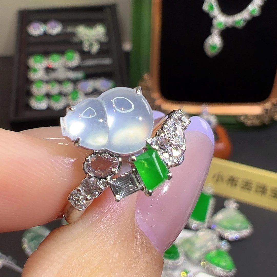 翡翠18K金镶嵌戒指翡翠