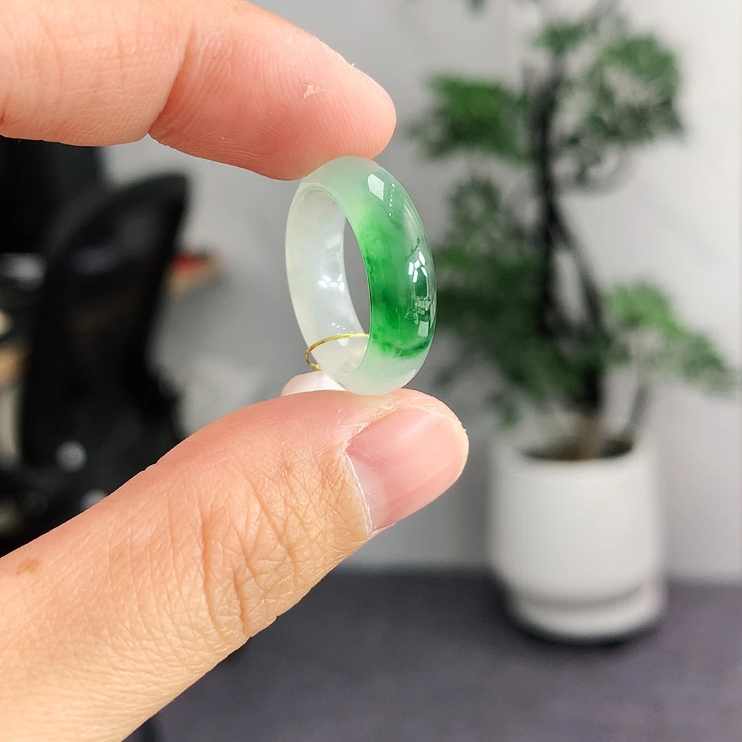 翡翠未镶嵌戒指8号