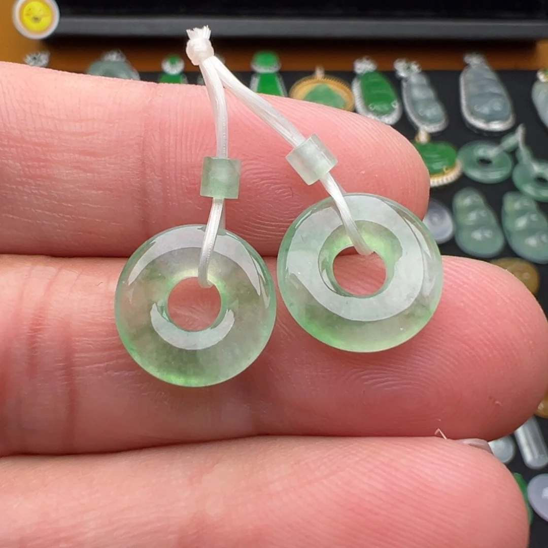 翡翠未镶嵌颈饰甜甜圈12.1