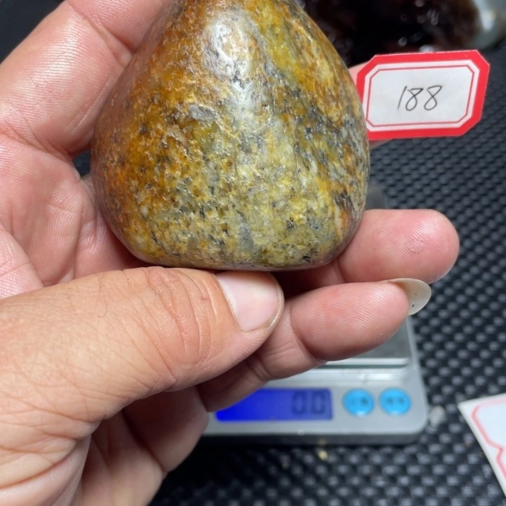 颈饰足铂镶嵌和田玉188