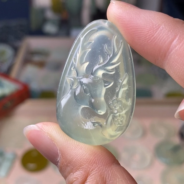 蛇纹石玉颈饰未镶嵌