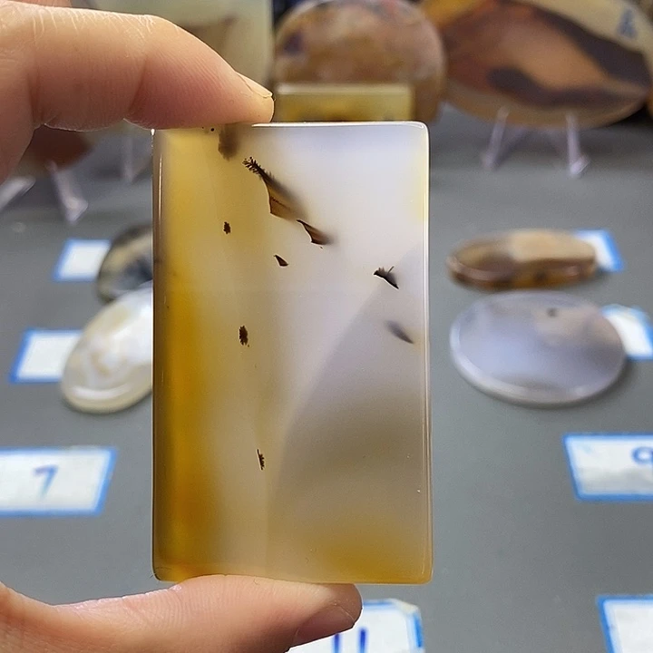 玛瑙/玉髓未镶嵌珠宝半成品113