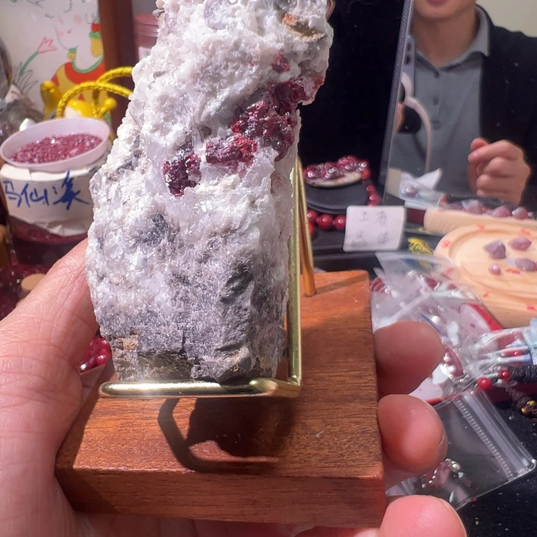 天然辰砂朱砂晶体小摆件