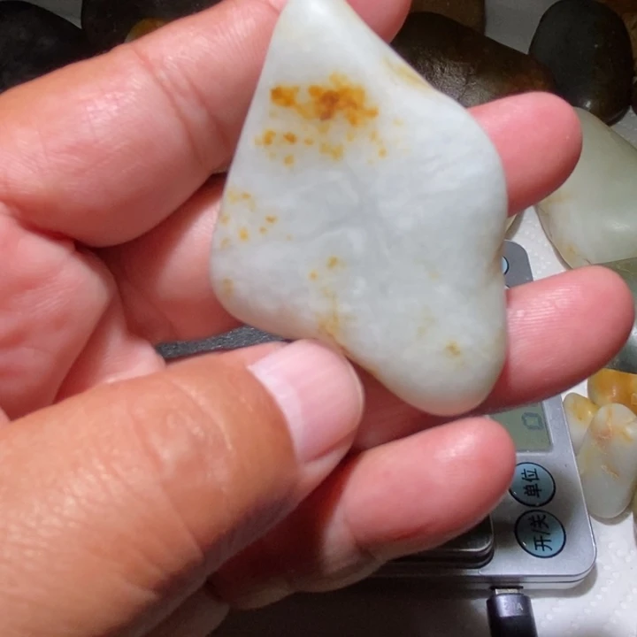 和田玉（子料）未镶嵌颈饰