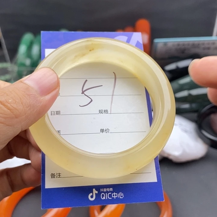 未镶嵌手镯石英质玉