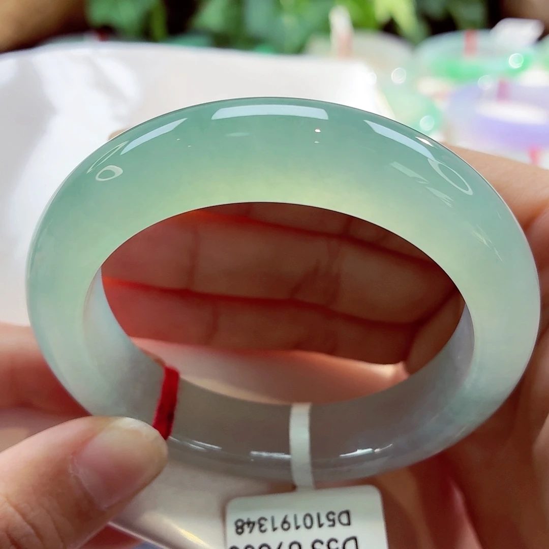 翡翠未镶嵌手镯晴水绿渐变色68-30