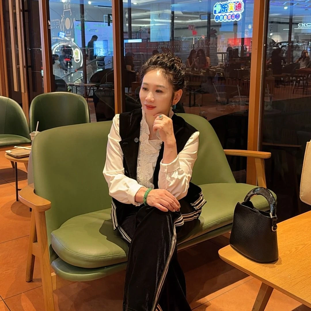气质丝绒套装09281028R8536045
