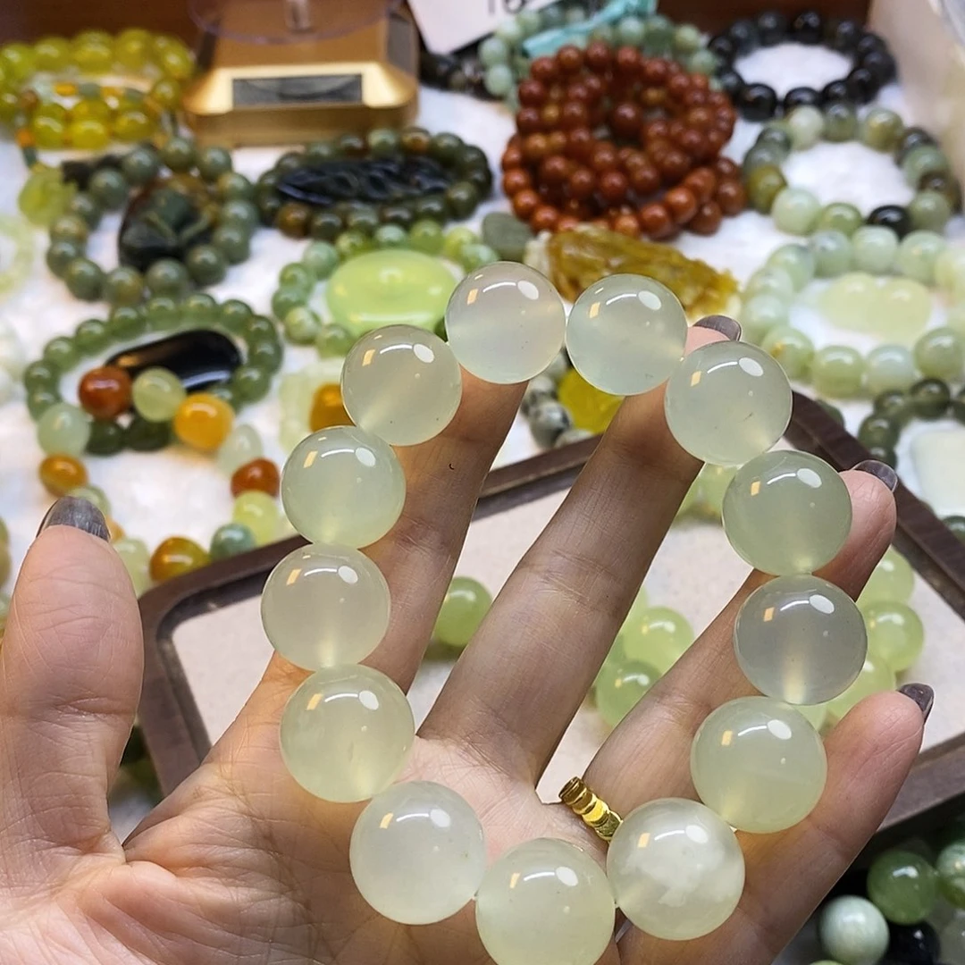 未镶嵌蛇纹石玉手镯半**田
