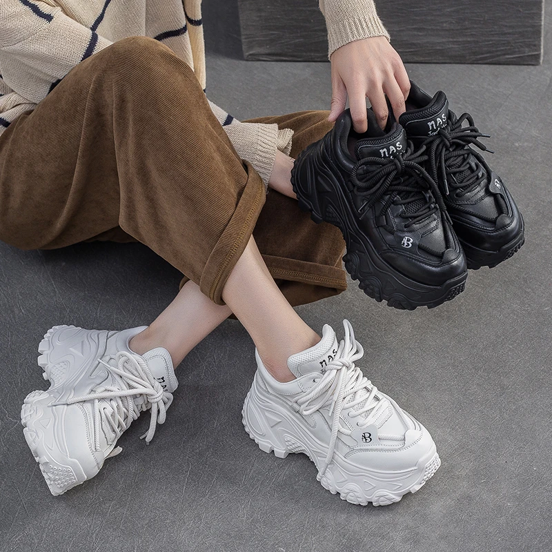 杰骤黑色冬季潮款轻奢纯色韩版厚底老爹鞋舒适百搭时尚休闲潮女鞋