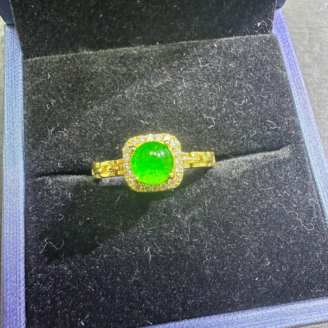 冰阳绿色豪镶戒指A246