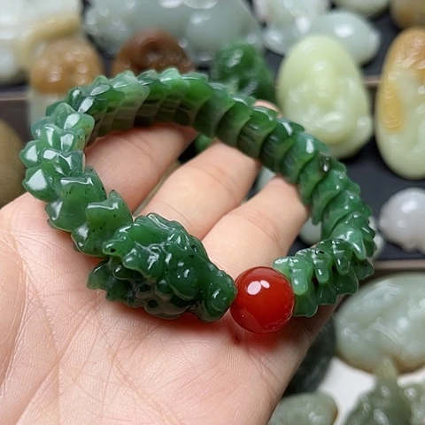 颈饰未镶嵌和田玉