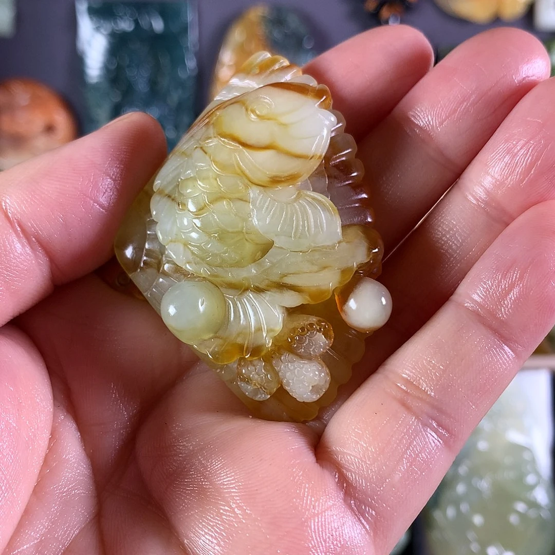 岫玉未镶嵌吊坠(赠链)