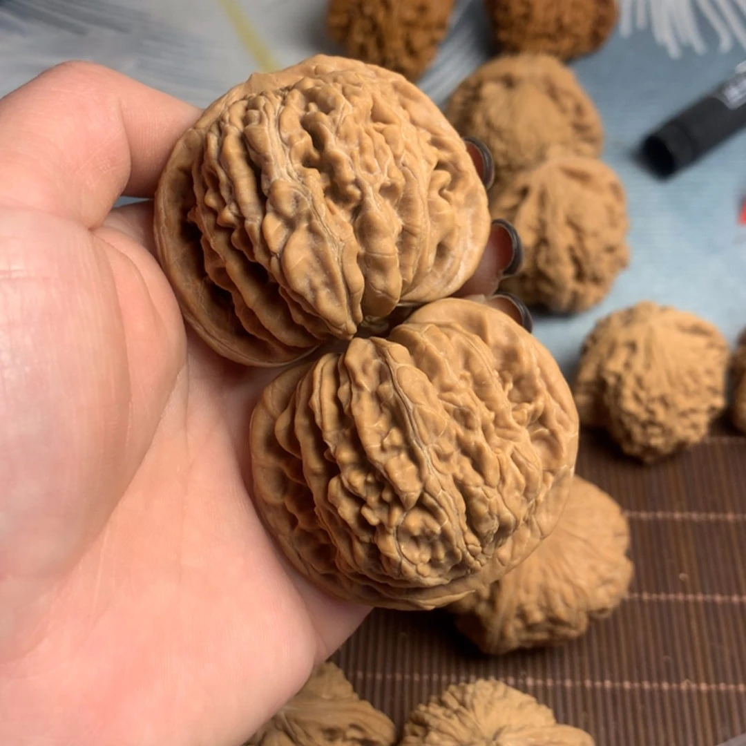 【闪购商品】文玩核桃吊坠守*悍高楼