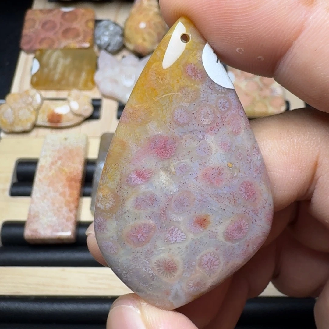 硅化玉未镶嵌纯天然色有机玉石保真色