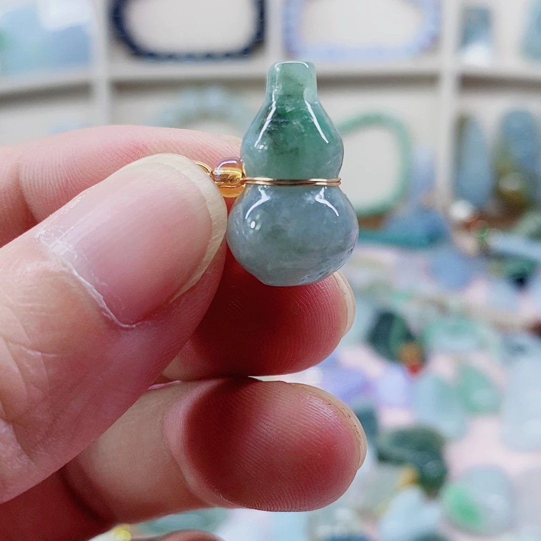 吊坠(不含链)未镶嵌翡翠天然