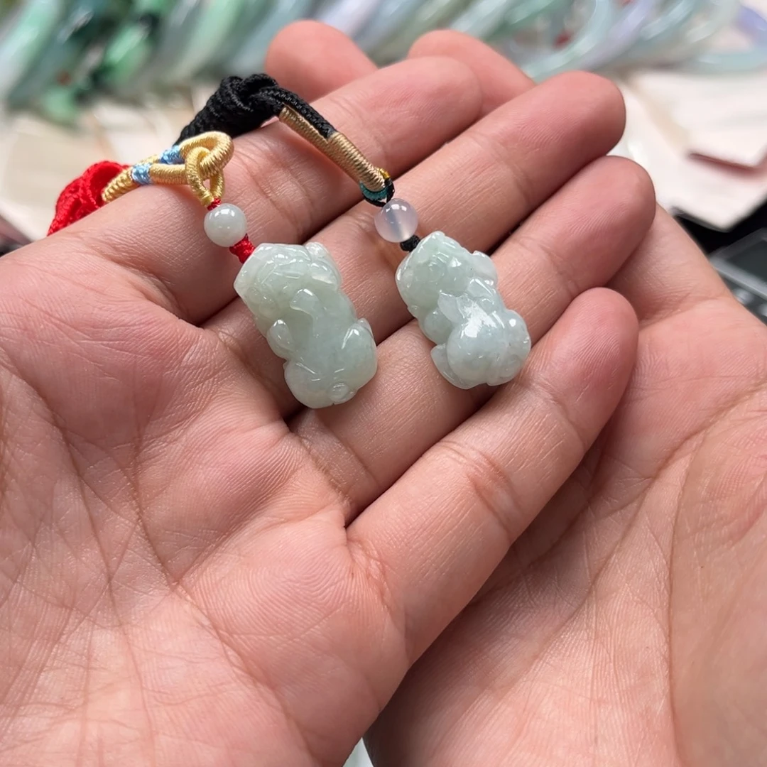 翡翠未镶嵌颈饰天然翡翠A货