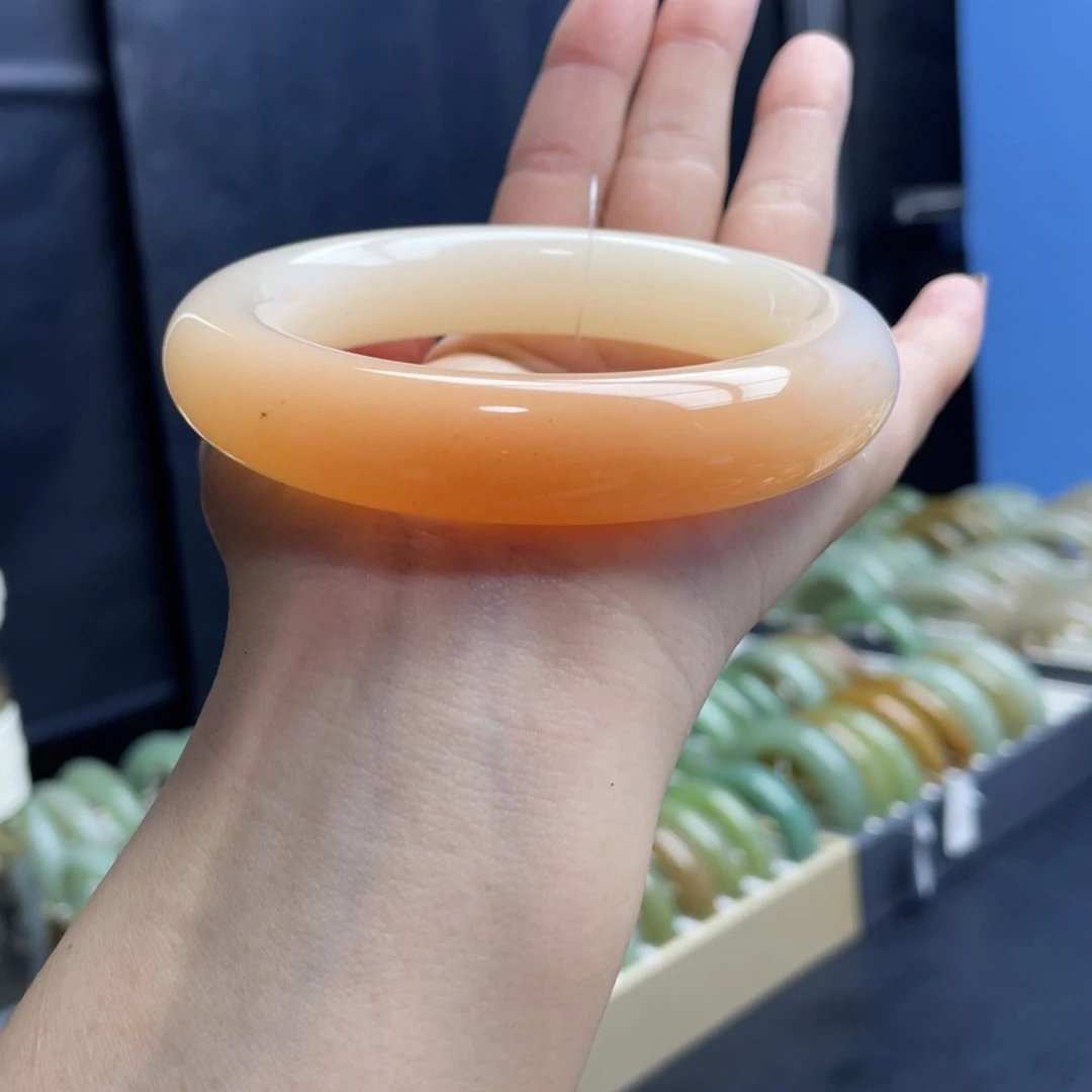 未镶嵌手镯石英岩玉萌*张