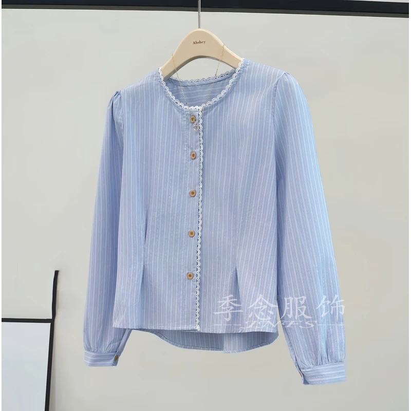 季念棉浅蓝色竖条纹棉衬衫女短款2025秋季新品时尚洋气上衣潮