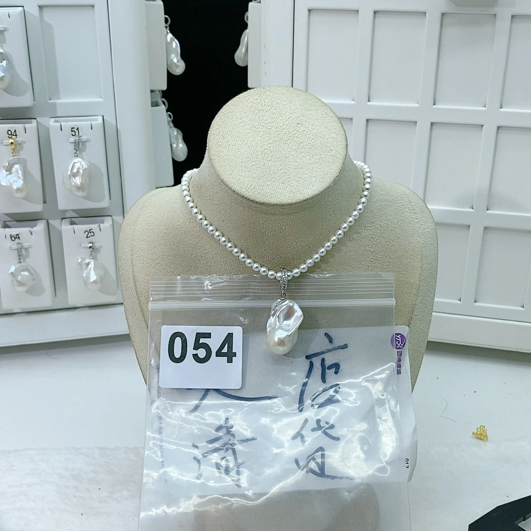 淡水珍珠颈饰合金