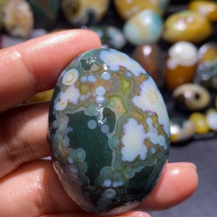 玛瑙/玉髓未镶嵌珠宝半成品14