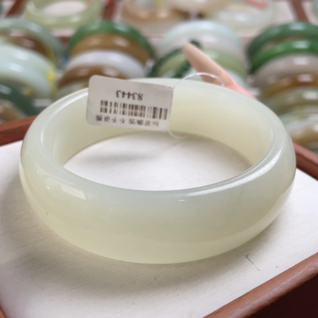 【闪购商品】和田玉手镯未镶嵌2 55/56