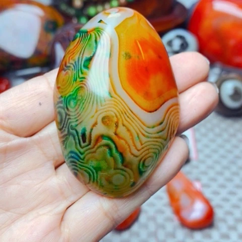 未镶嵌玛瑙/玉髓珠宝奇石聆****色打孔不退不换