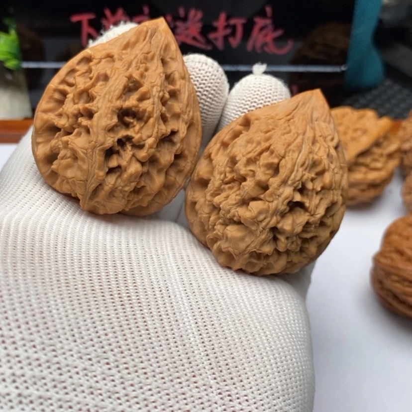 【闪购商品】文玩核桃把件7大沽石