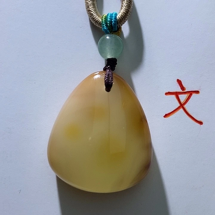 琥珀未镶嵌珠宝奇石50