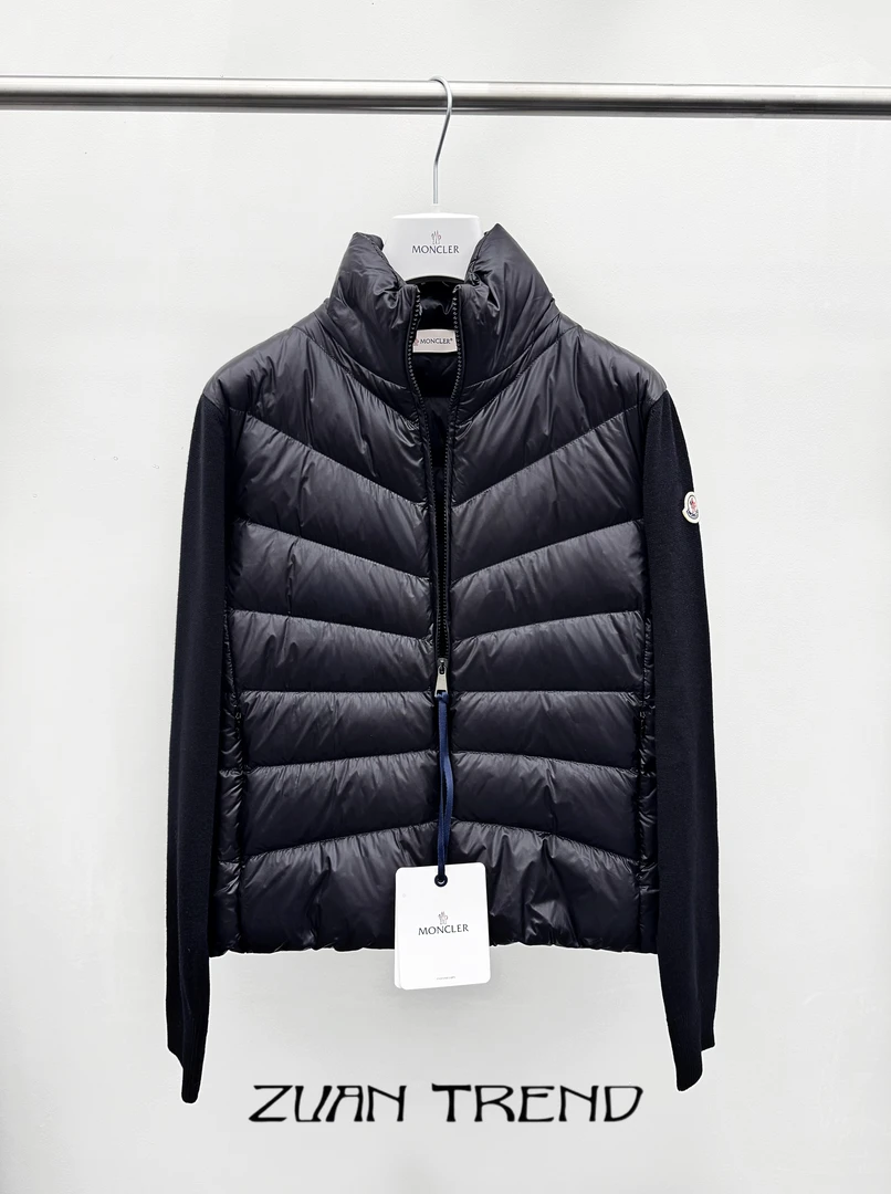未使用 MONCLER 蒙口Padded Corduroy系列FW25轻薄印花立领羽绒服