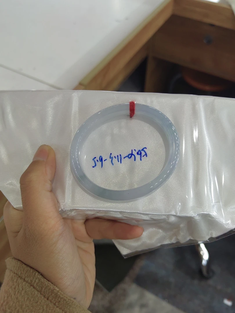 天然缅甸翡翠手镯