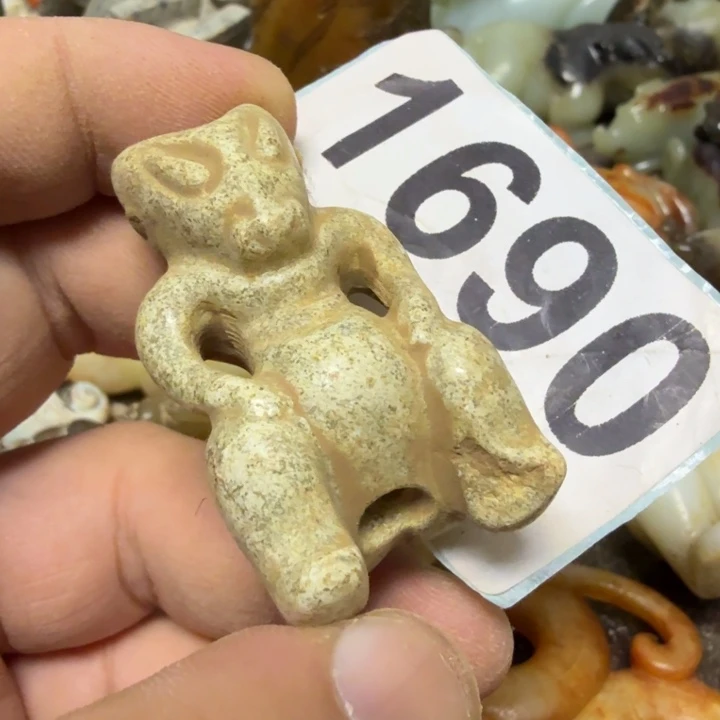 老***四透闪石-蛇纹石玉未镶嵌颈饰