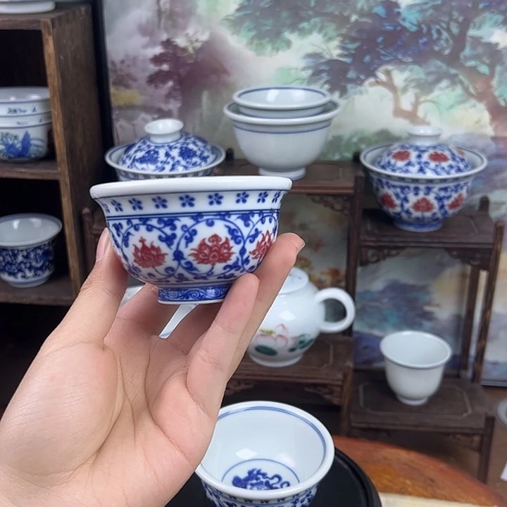 其他瓷缠枝莲釉里红小压手