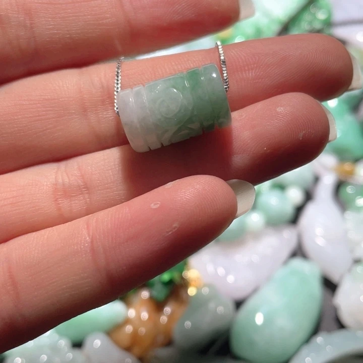 【闪购商品】翡翠颈饰未镶嵌天然翡翠