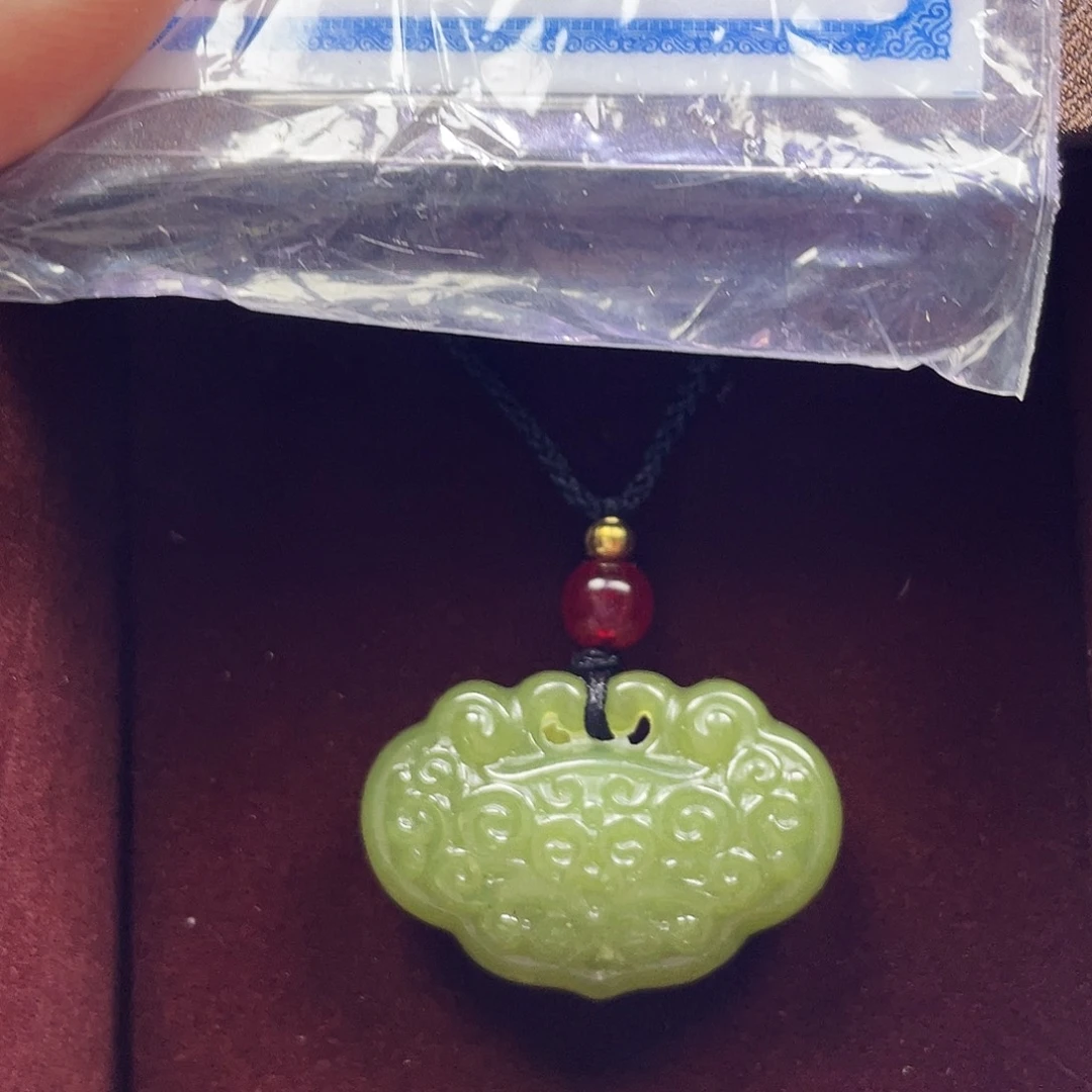 透闪石质玉未镶嵌手链