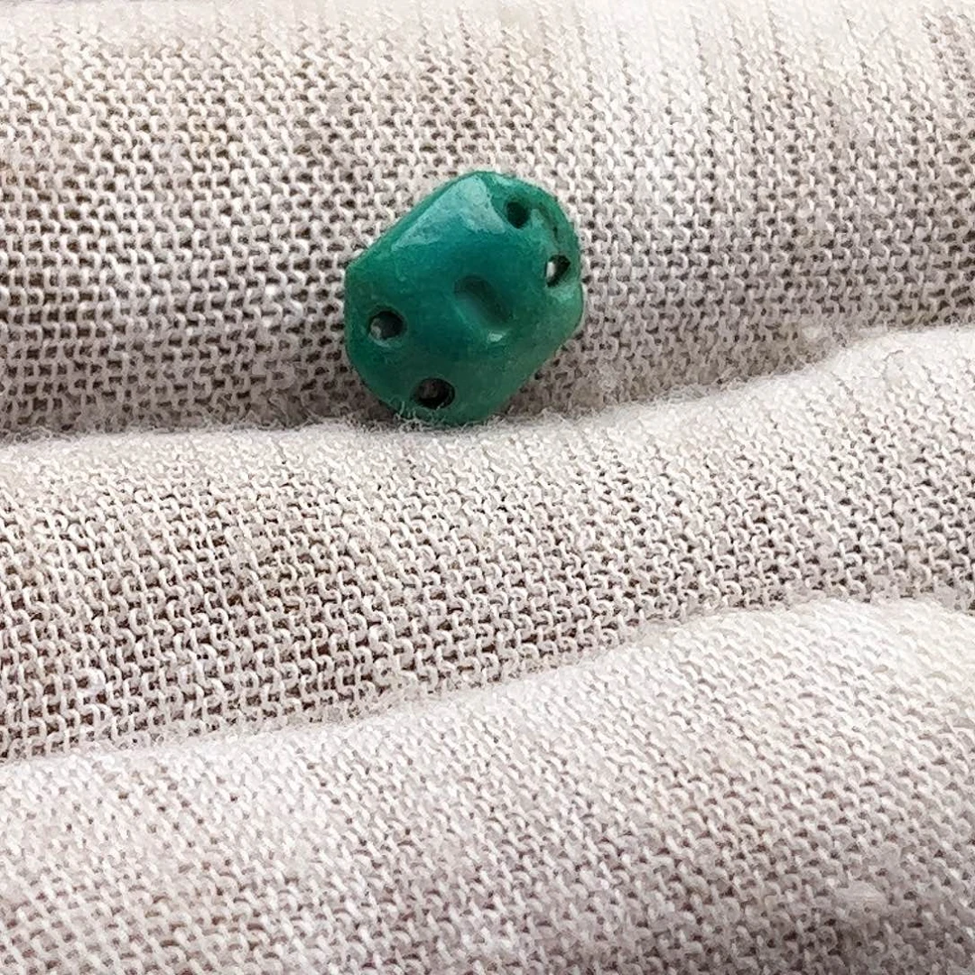 朝***雪未镶嵌南红玛瑙珠宝奇石