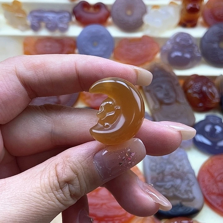 玛瑙/玉髓颈饰未镶嵌