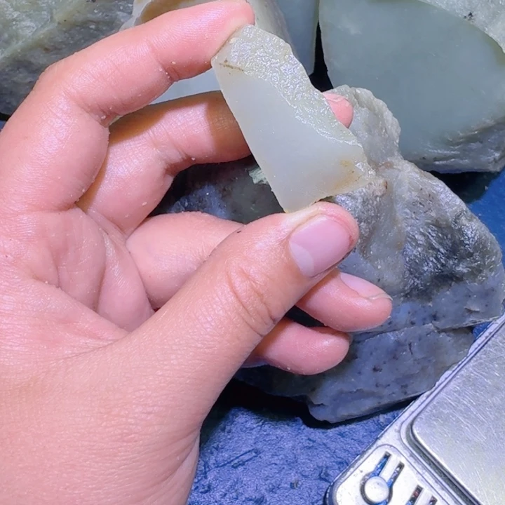 和田玉未镶嵌珠宝半成品