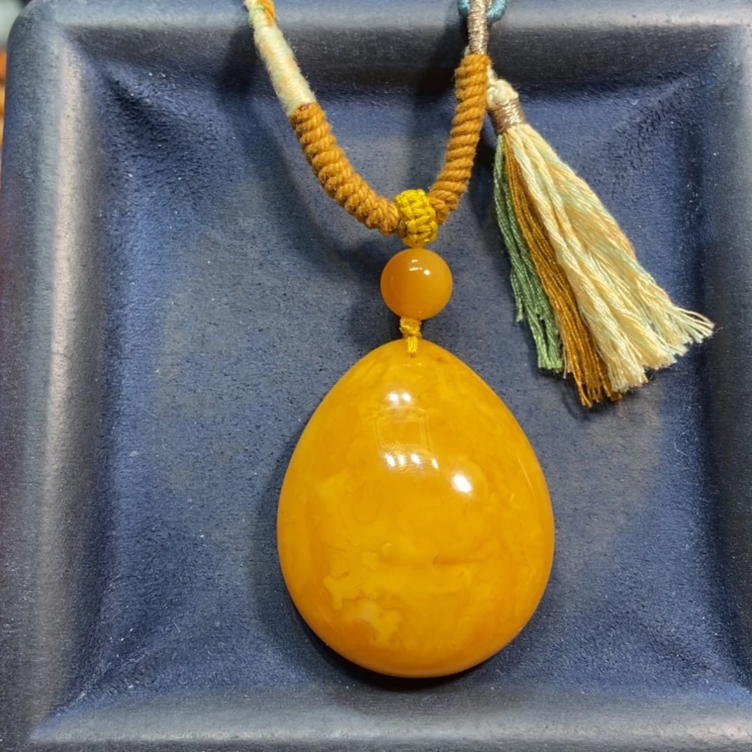 琥珀颈饰未镶嵌蜜蜡