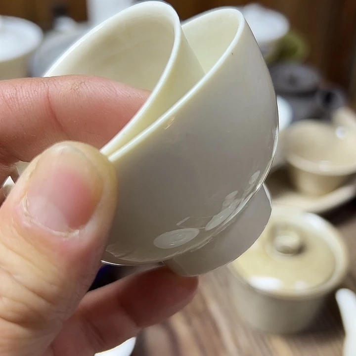 微瑕…………………………….2只